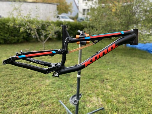 Kona stinky downhill - kona, rahmen
